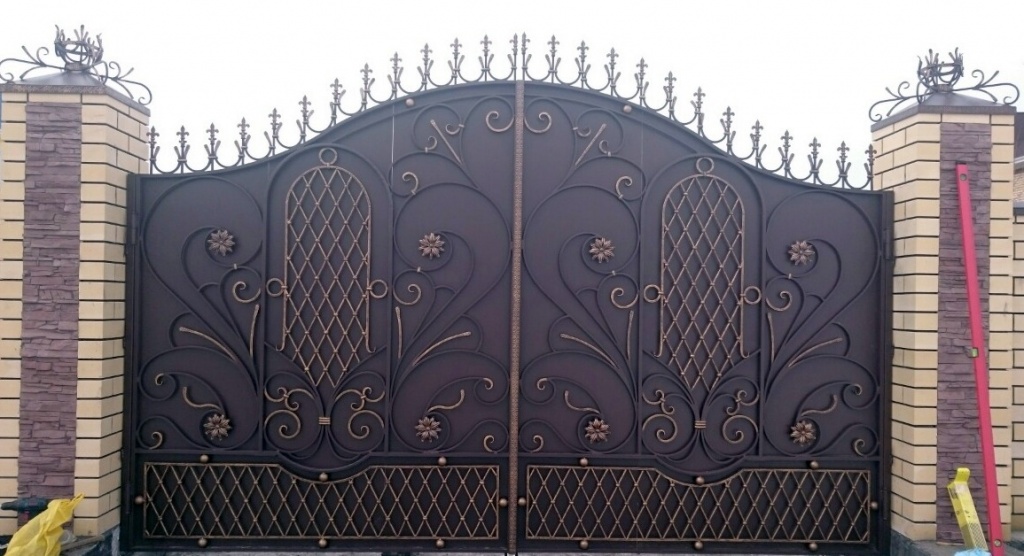 Кованые ворота
